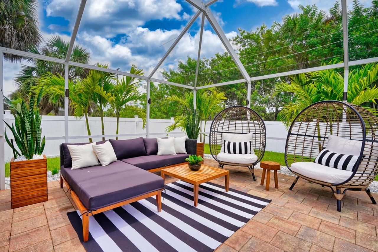 | Glamorous 3-Bedroom Villa with Heated Pool Sarasota Area