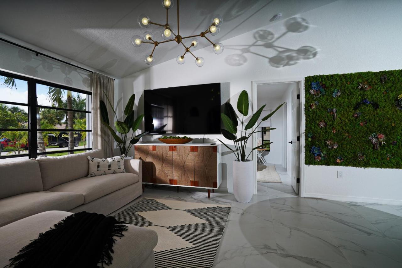 | Glamorous 3-Bedroom Villa with Heated Pool Sarasota Area