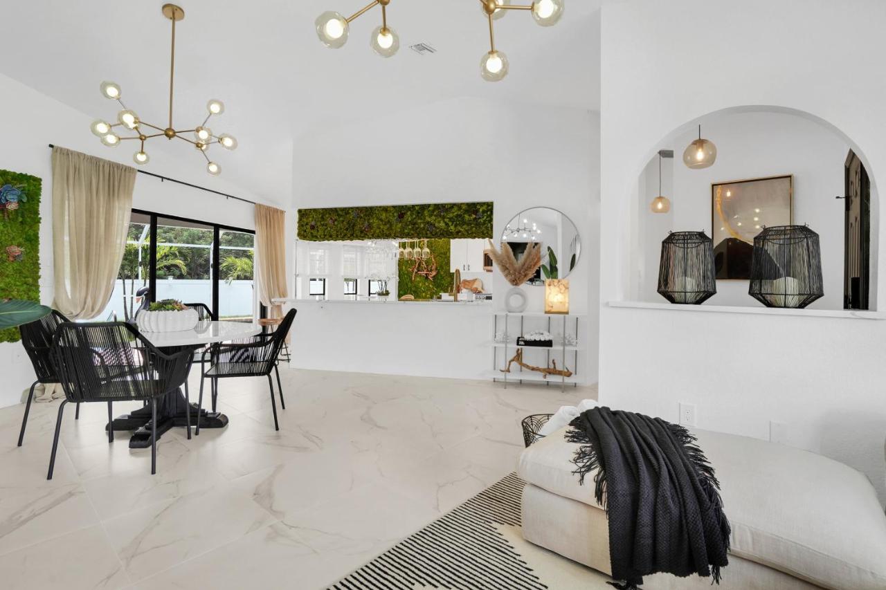 | Glamorous 3-Bedroom Villa with Heated Pool Sarasota Area