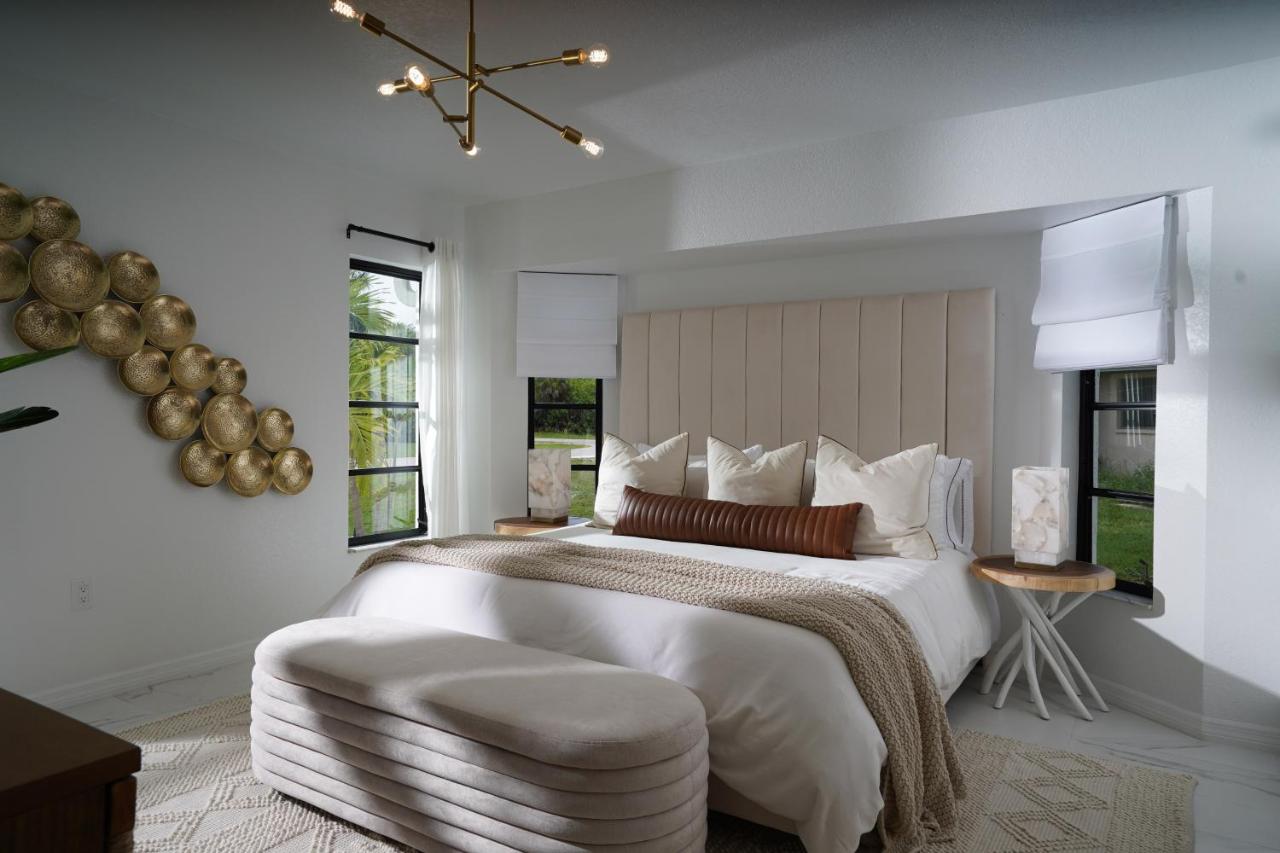 | Glamorous 3-Bedroom Villa with Heated Pool Sarasota Area