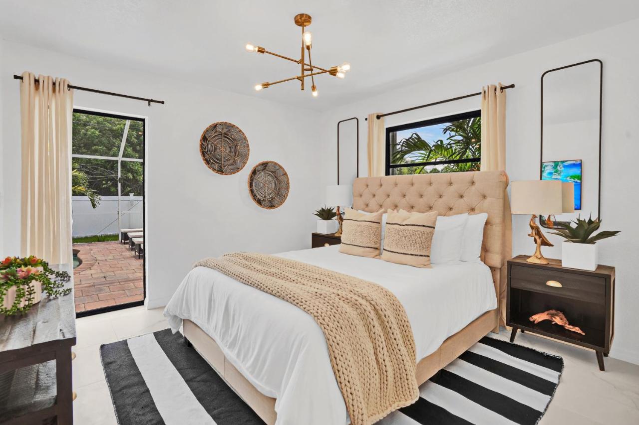 | Glamorous 3-Bedroom Villa with Heated Pool Sarasota Area