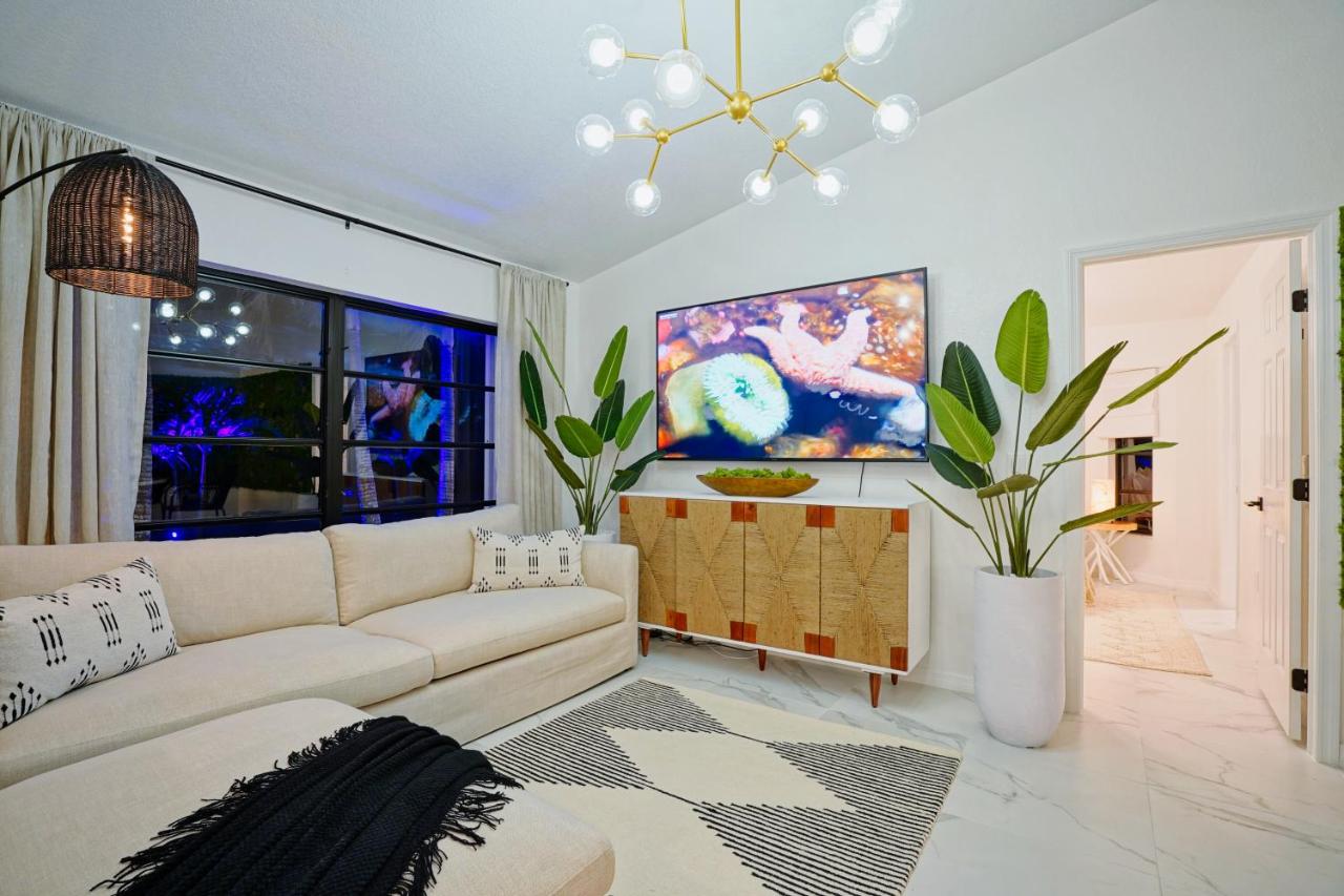 | Glamorous 3-Bedroom Villa with Heated Pool Sarasota Area