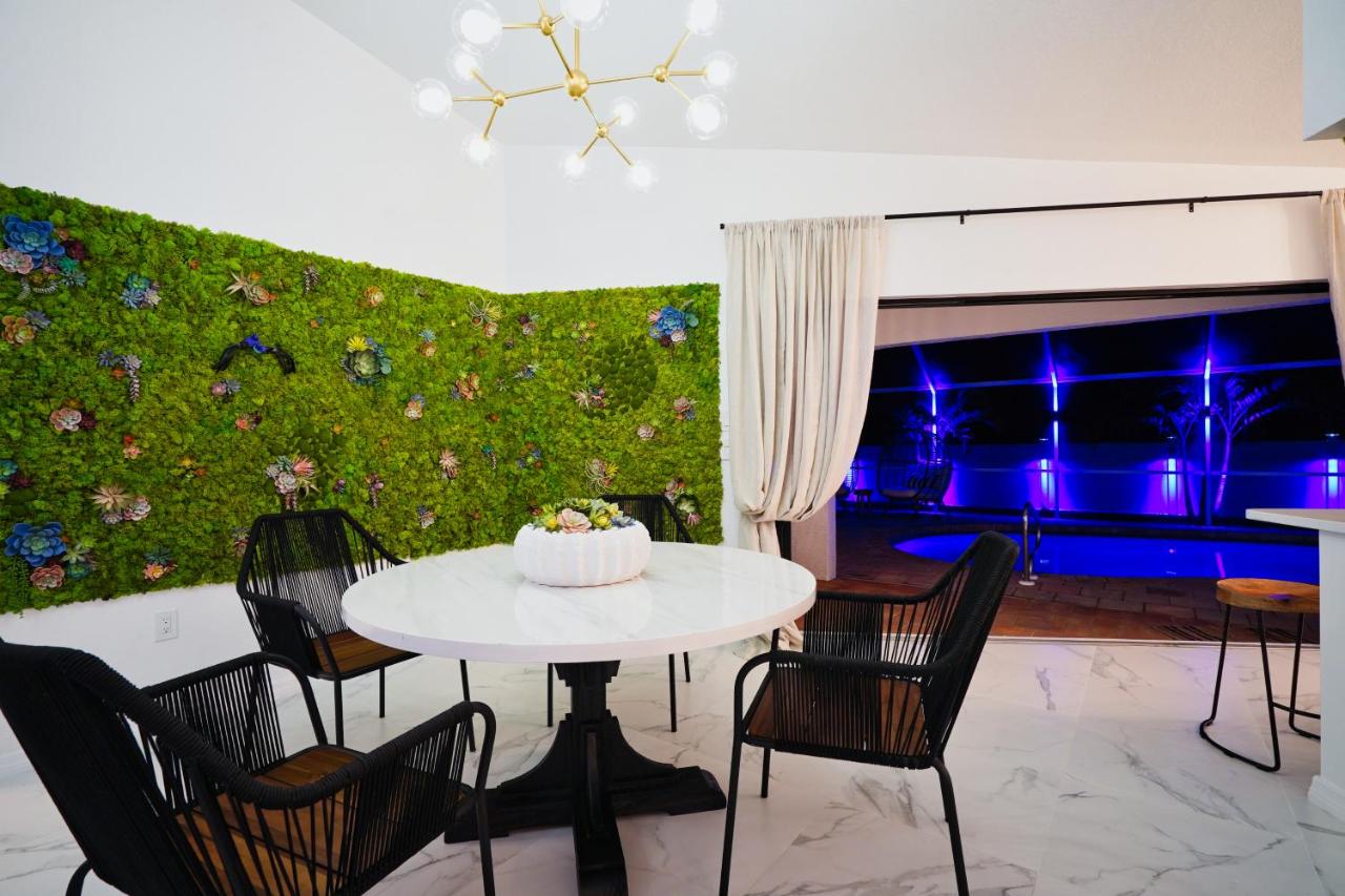  | Glamorous 3-Bedroom Villa with Heated Pool Sarasota Area