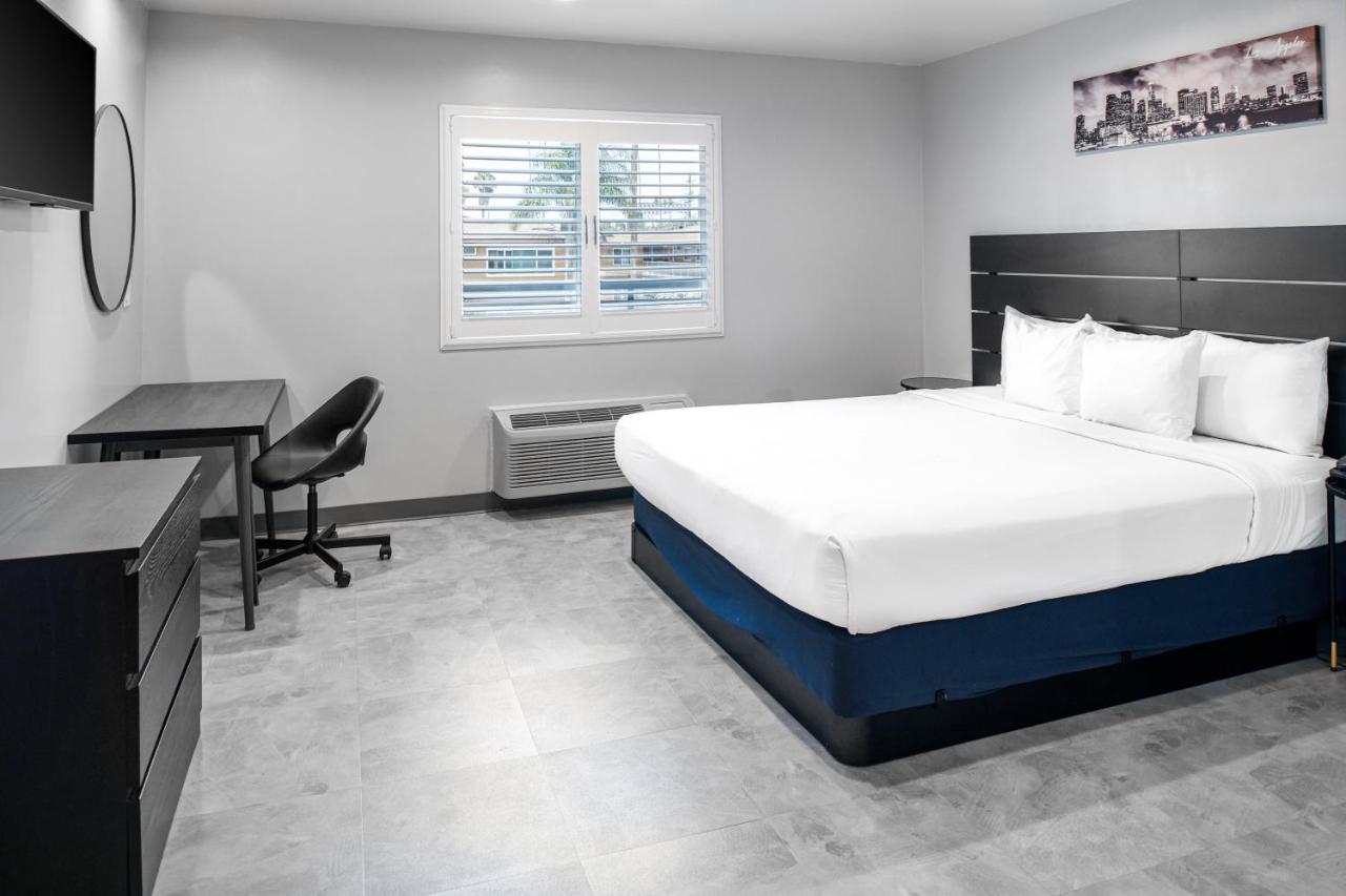 | Hollywood Inn Express LAX
