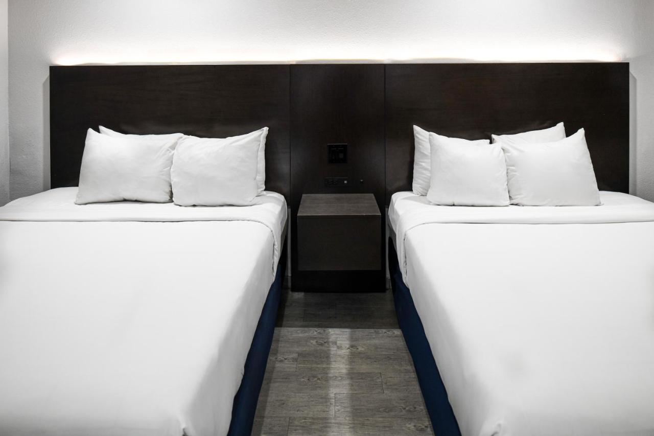 | Hollywood Inn Express LAX