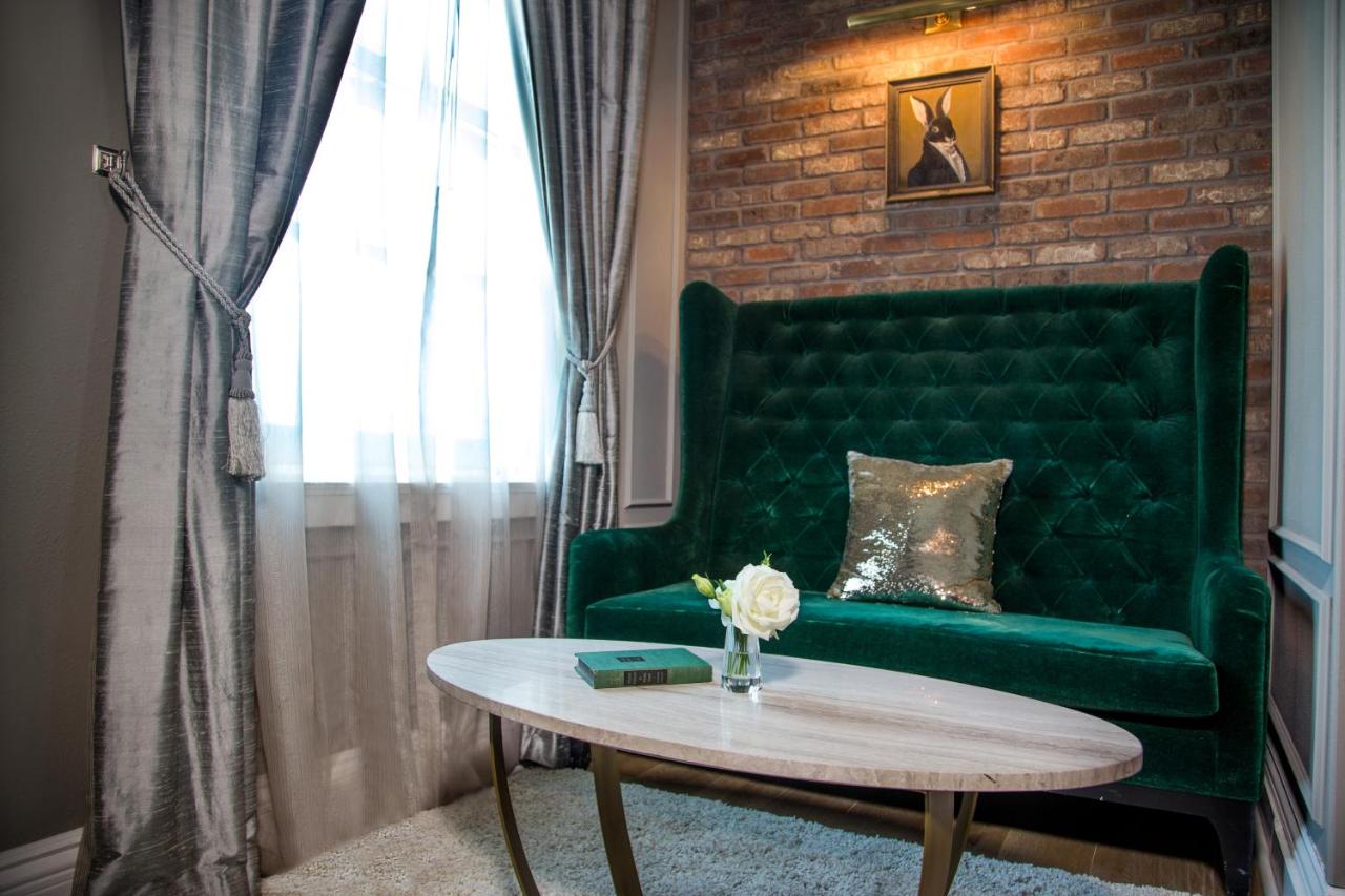 | The Culver Hotel