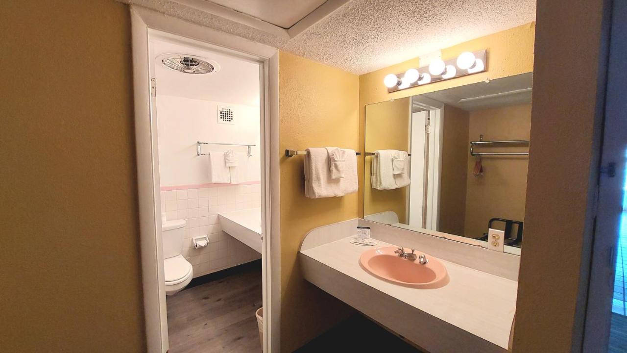 King Room with Spa Bath at Ville 718