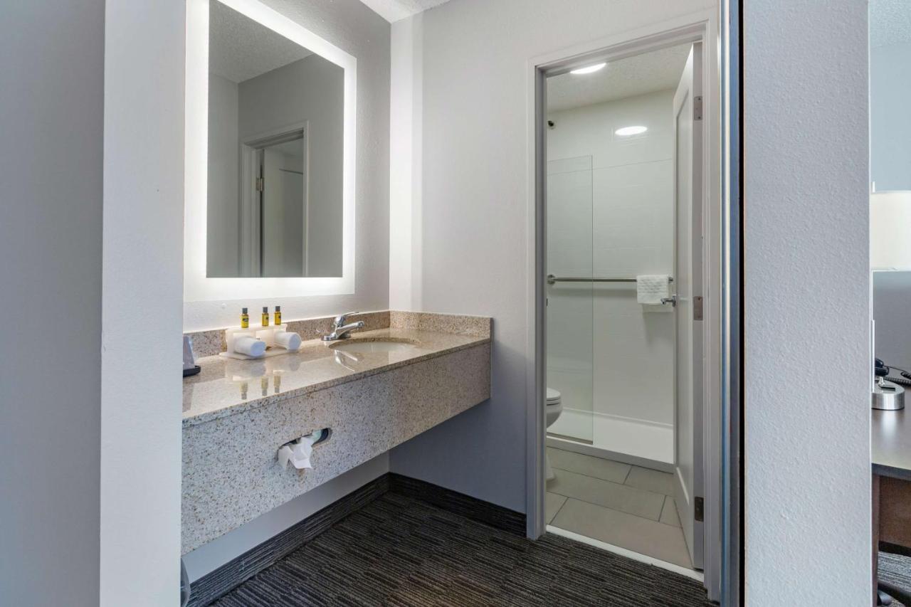 | Best Western Plus Como Park Hotel