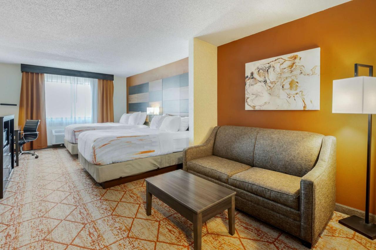 Queen Room with Two Queen Beds and Sofa Bed at Best Western Plus Warsaw