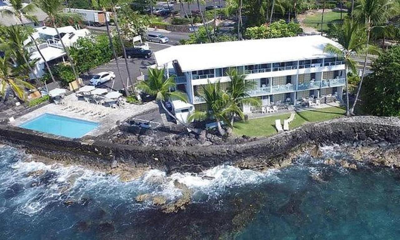 | Kona Tiki Hotel