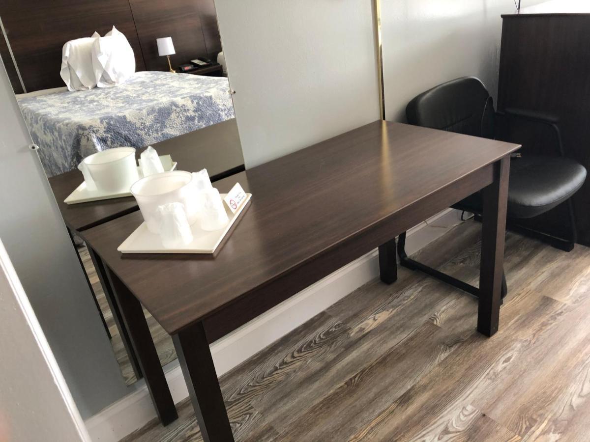 | Budget Inn Express Bristol