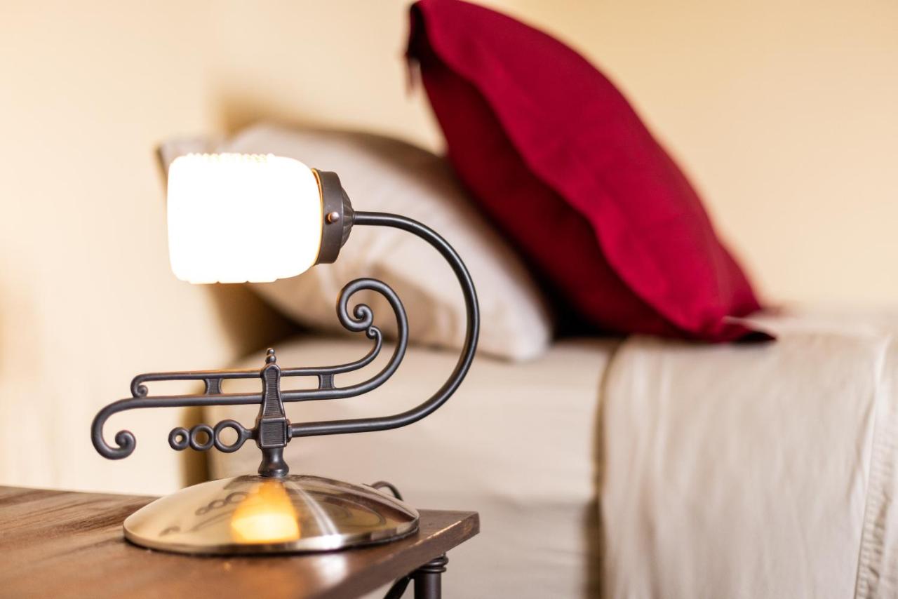 Large Double Room at Traveler's Rest Hotel