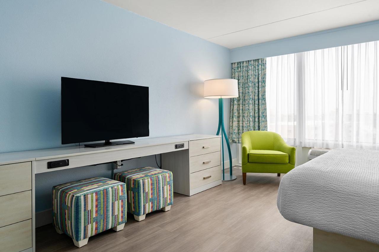 Accessible King Room with One King Bed - No Pets Allowed at Fenwick Inn