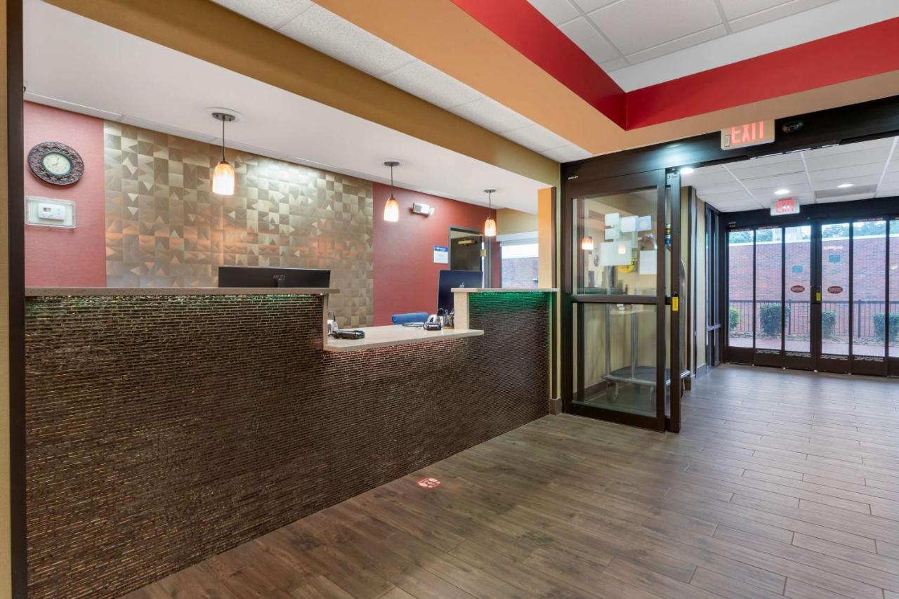 | Best Western Seneca-Clemson