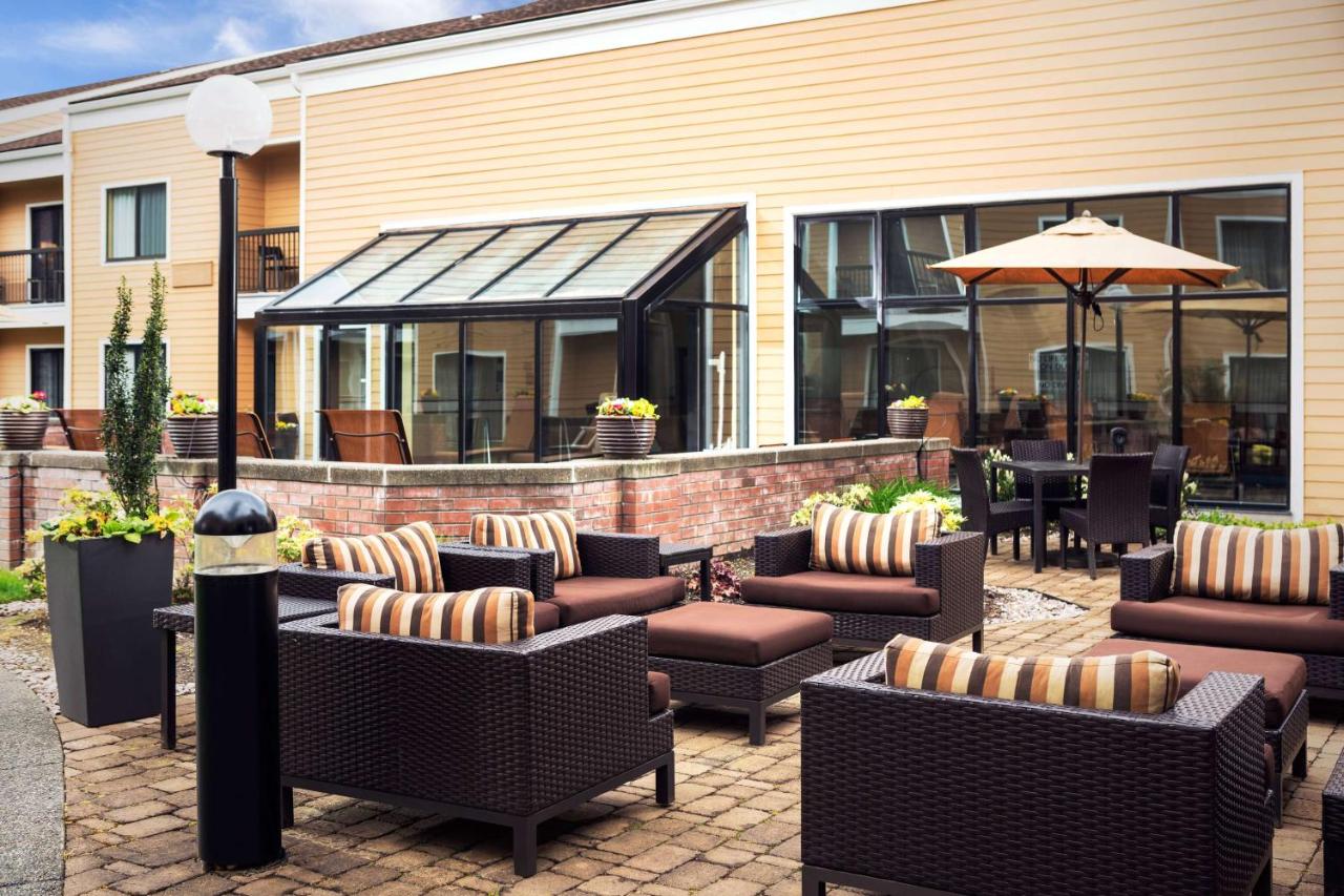 King with Garden view at Sonesta Select Seattle Bellevue Redmond