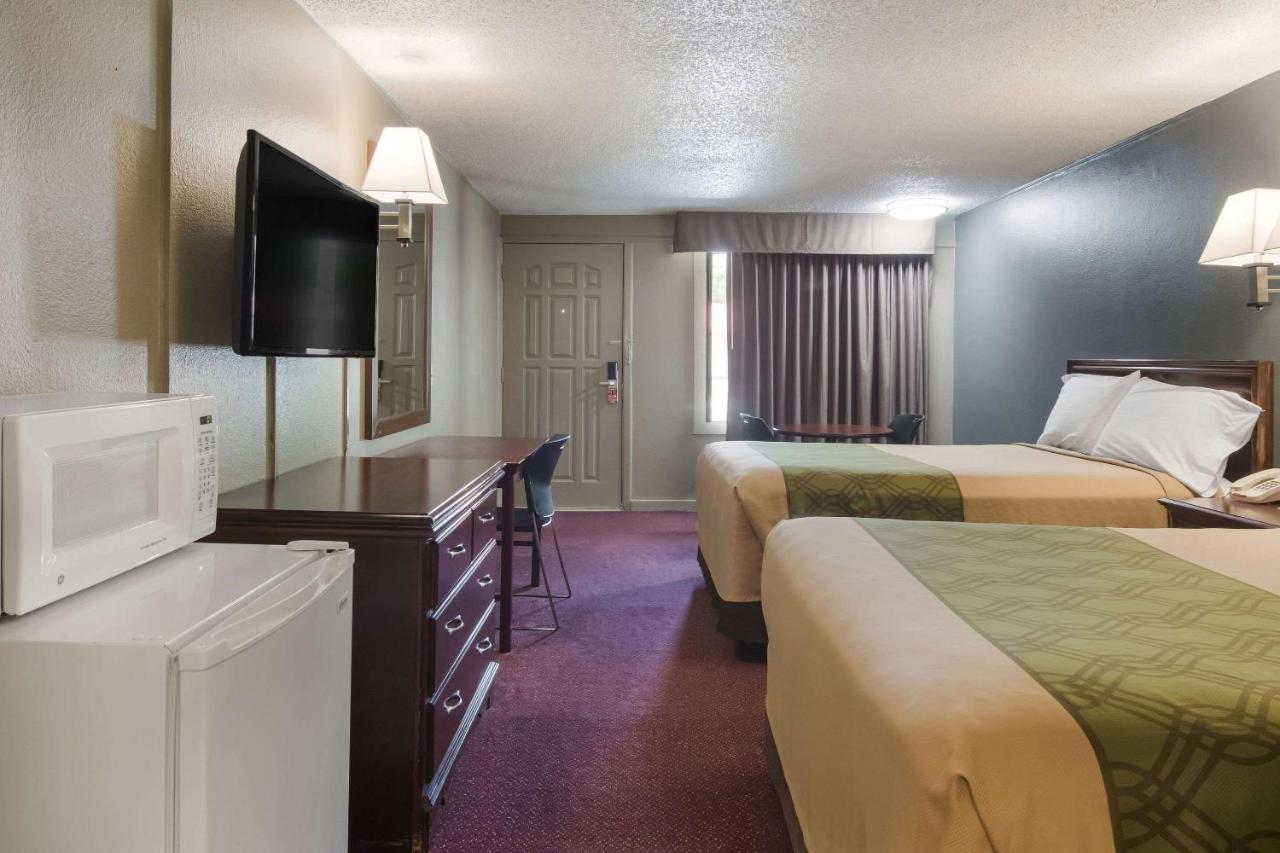 Double Room with Two Double Beds - Non-Smoking at Econo Lodge Pittsburgh I-79