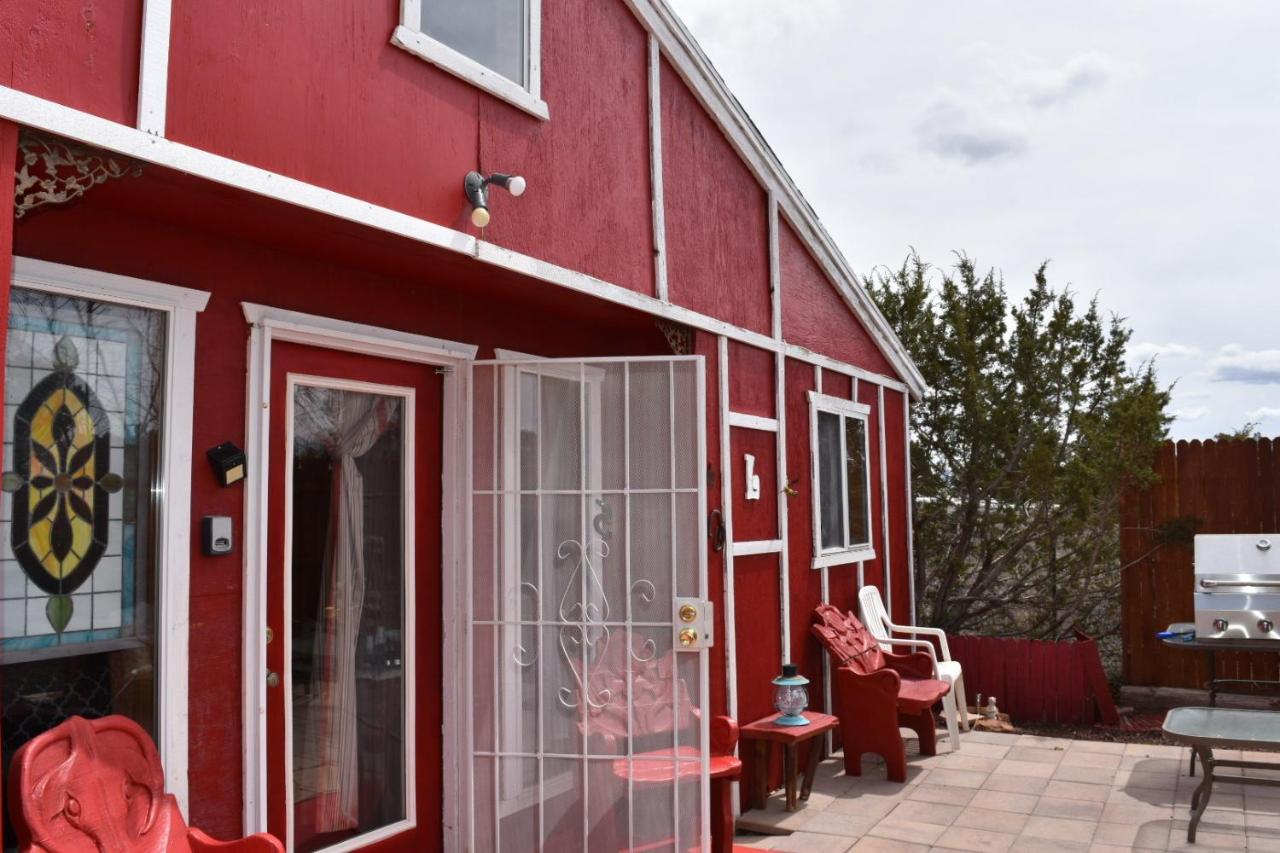 | Dumplin Patch Bed & Breakfast