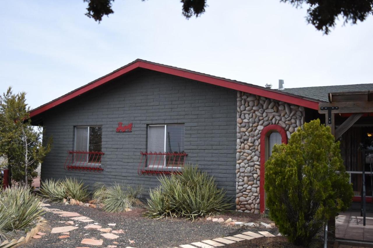  | Dumplin Patch Bed & Breakfast