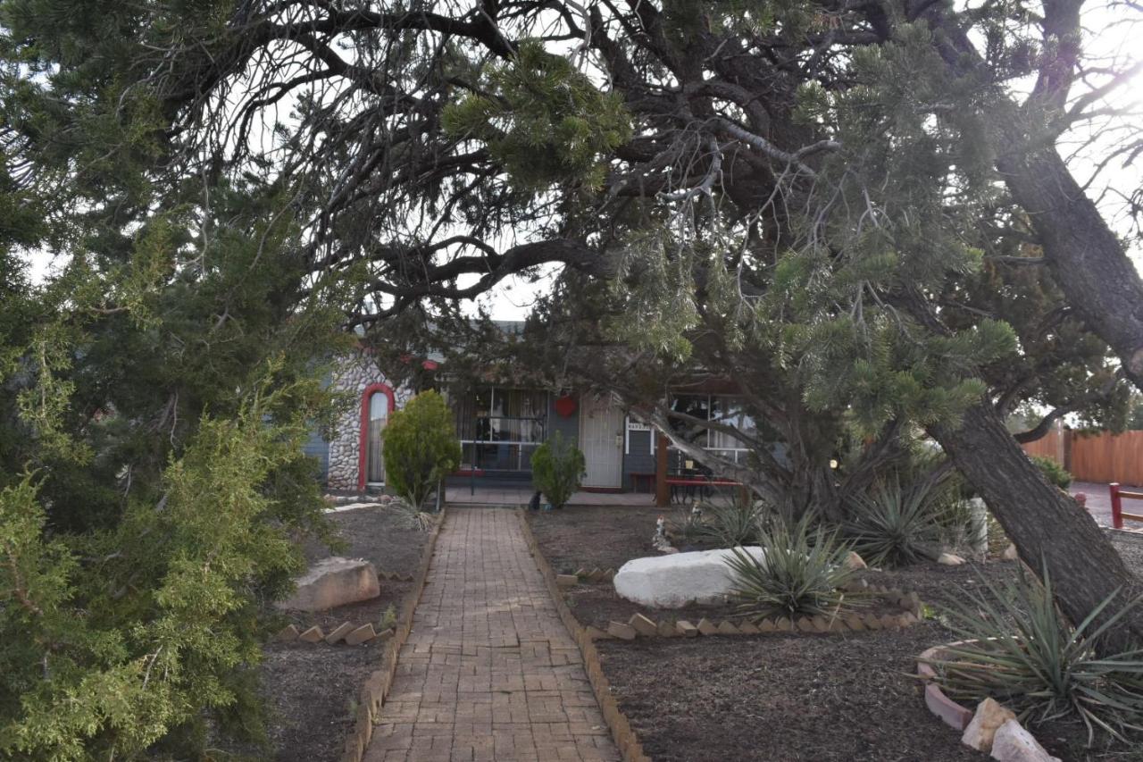  | Dumplin Patch Bed & Breakfast