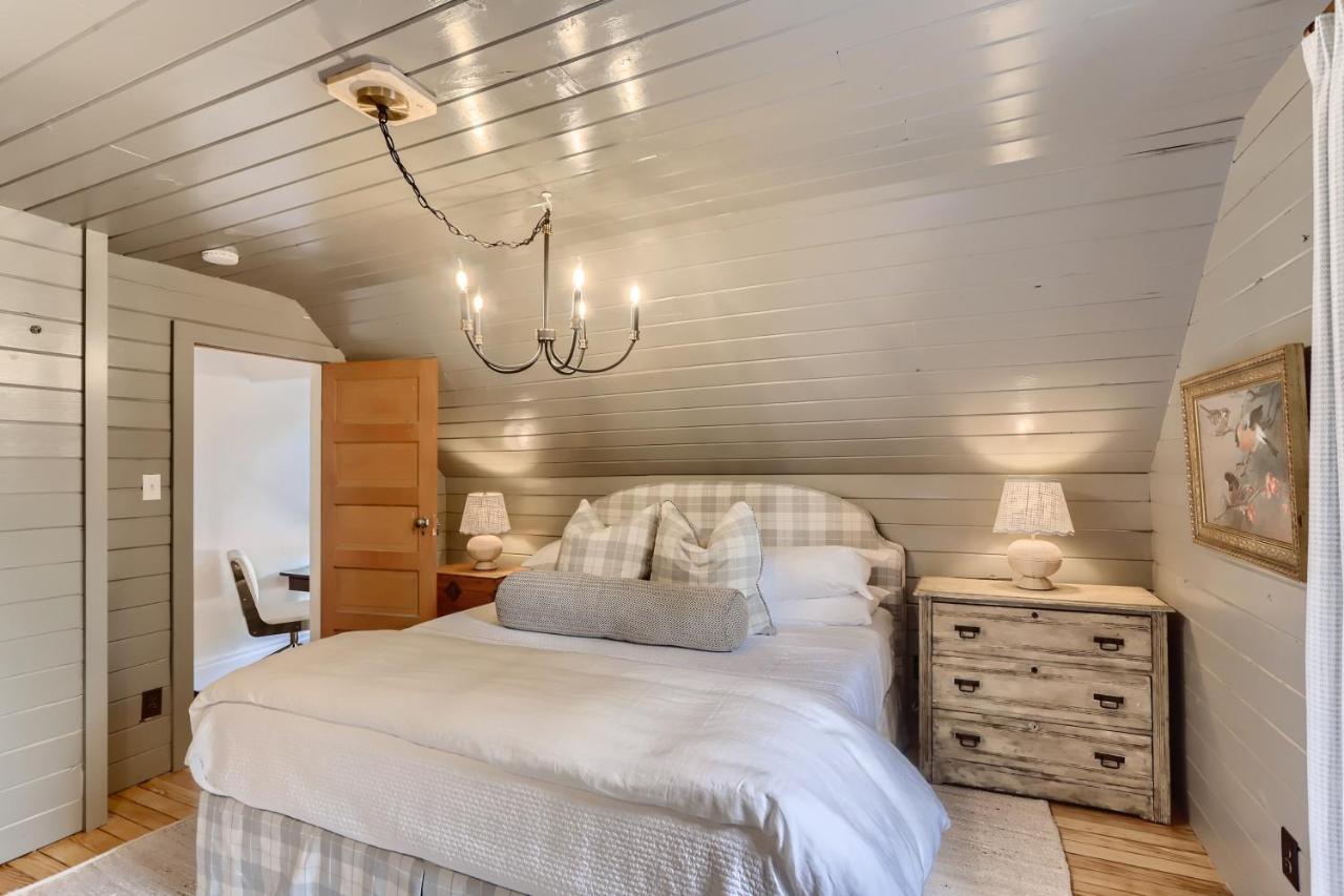 | A-Lodge Lyons
