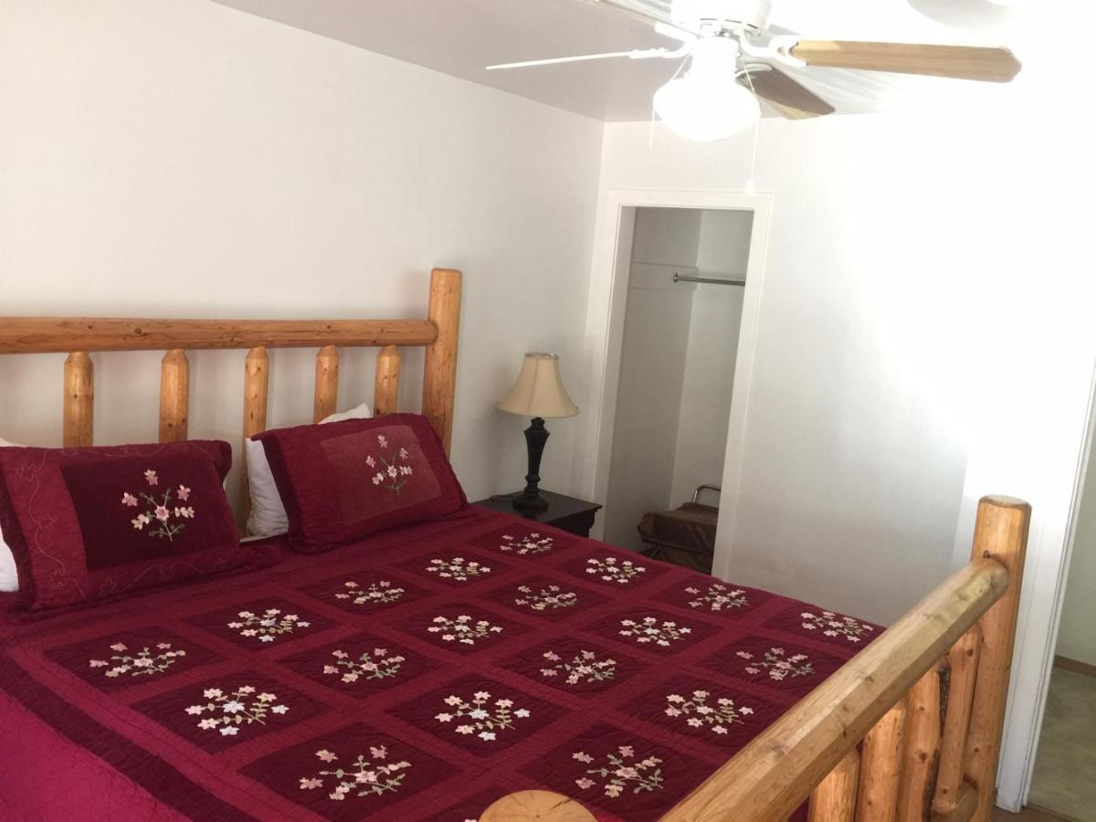 | Dunsmuir Lodge