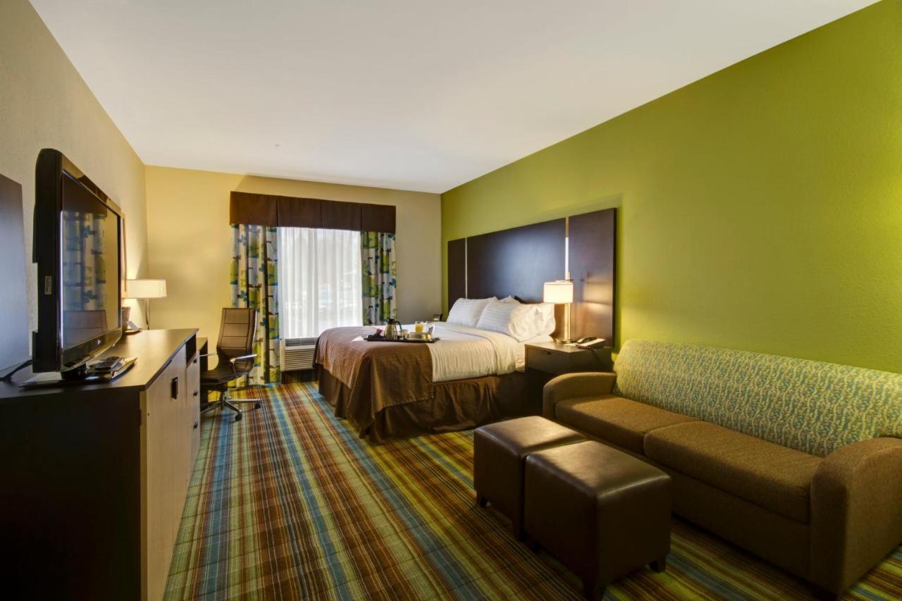 | Holiday Inn Christiansburg Blacksburg