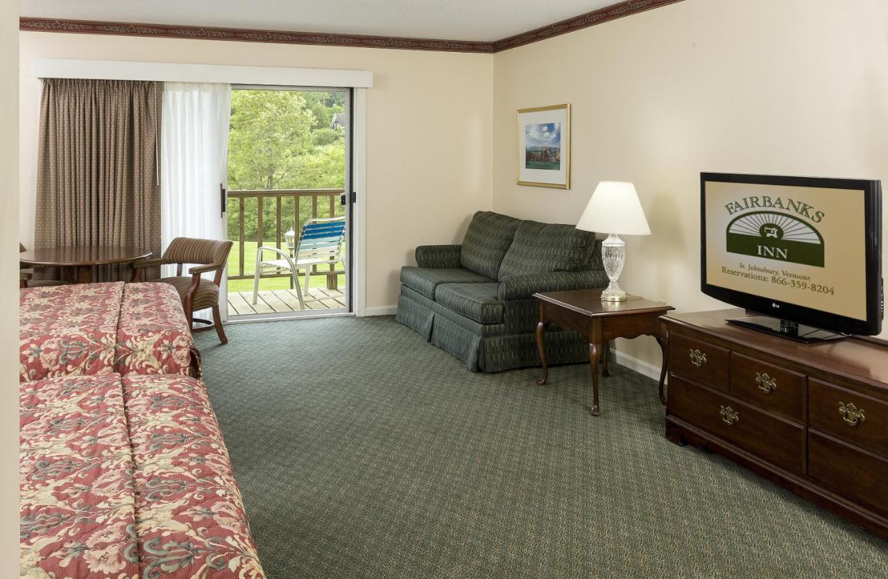 Upper Level Room with Two Queen Beds at Fairbanks Inn