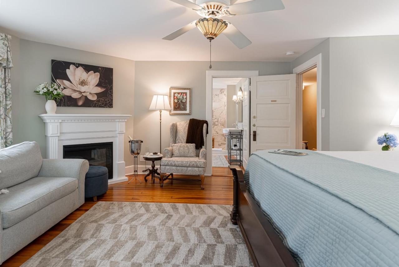  | Pinecrest Bed & Breakfast