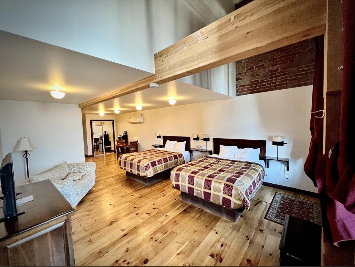 | The Monarch Hotel