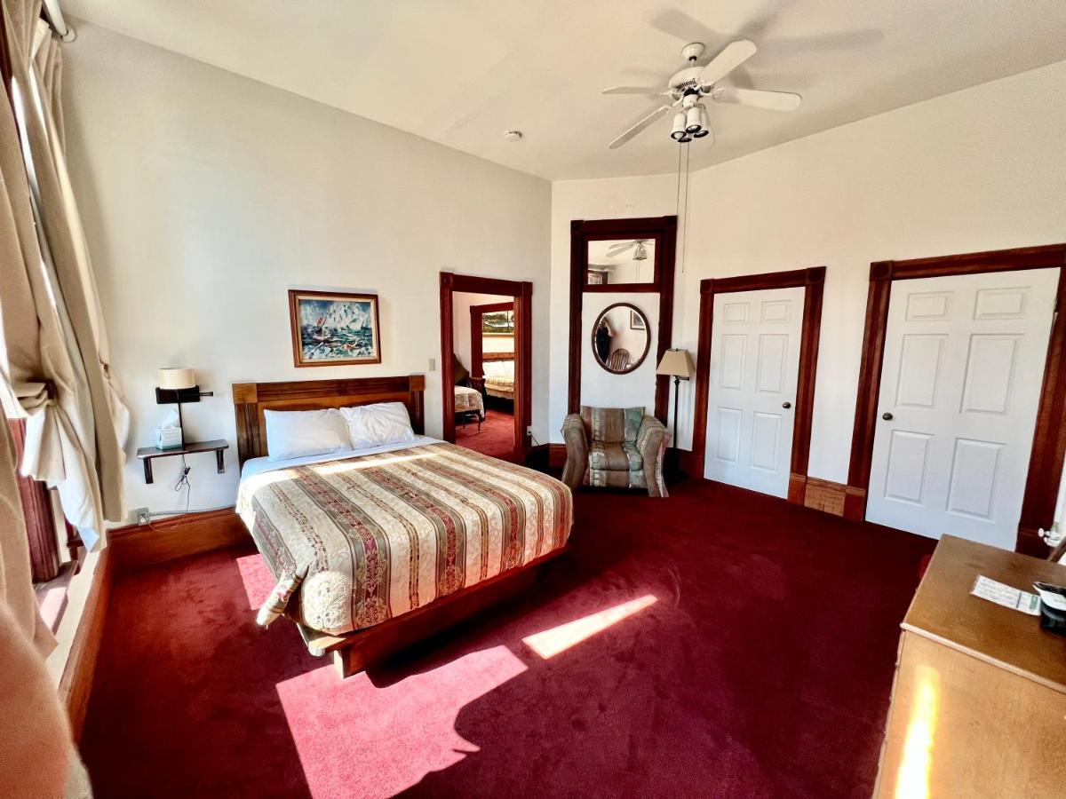 | The Monarch Hotel