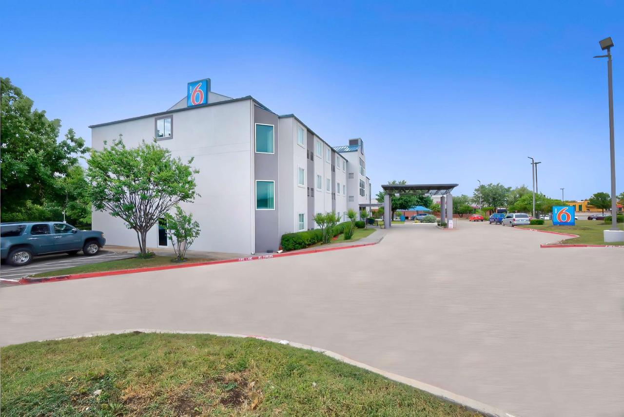 | Motel 6-Benbrook, TX - Fort Worth