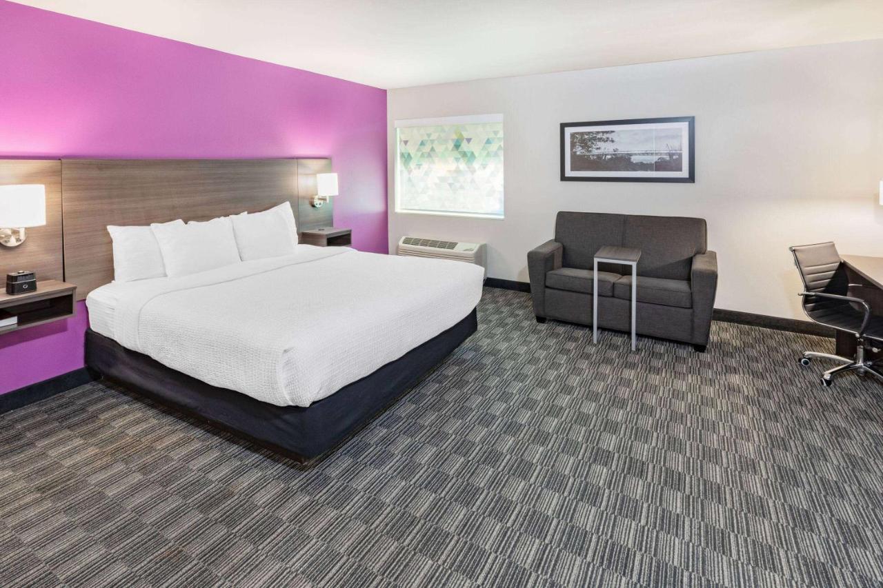 | La Quinta by Wyndham Houston Southwest