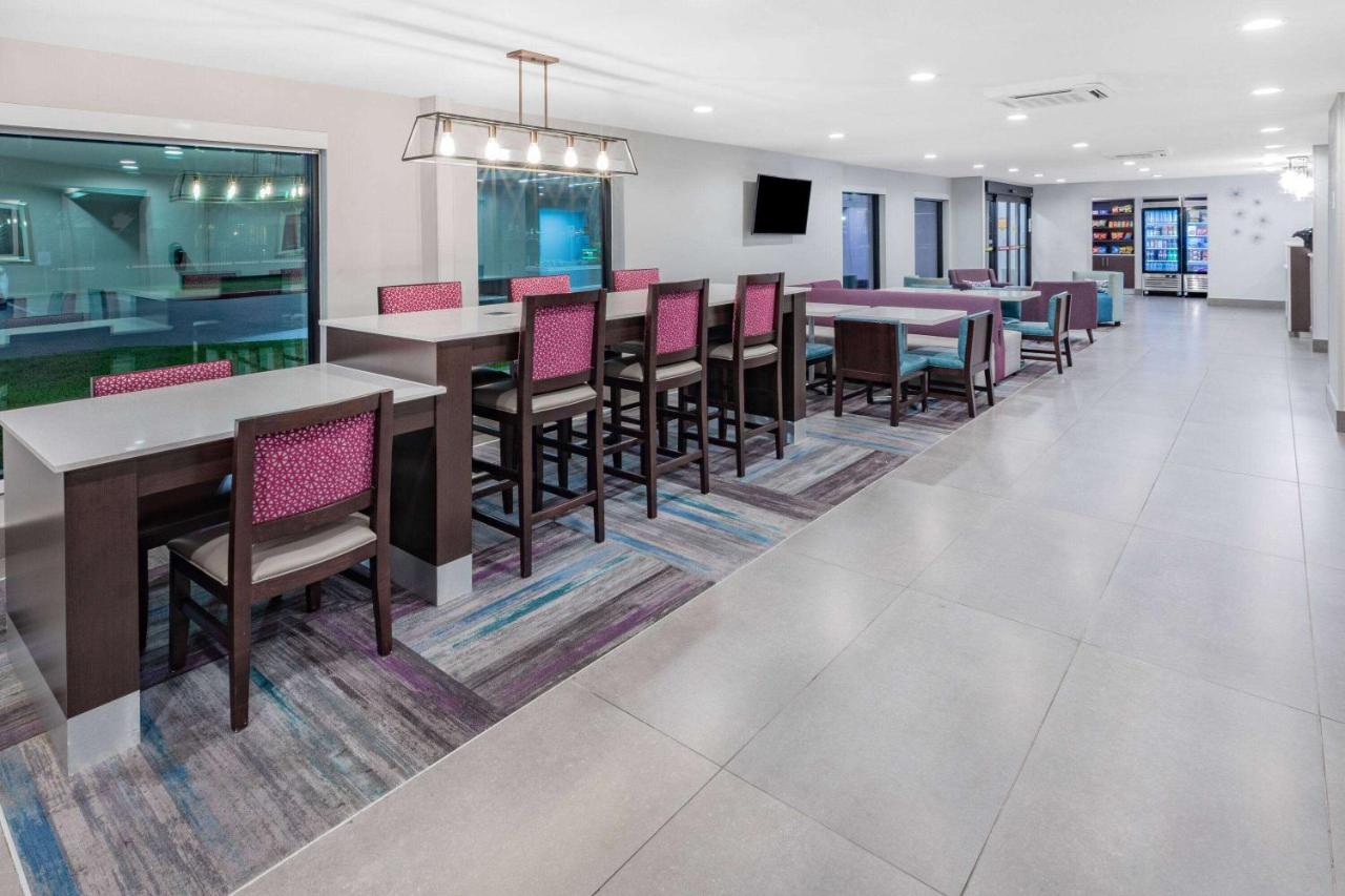 | La Quinta by Wyndham Houston Southwest