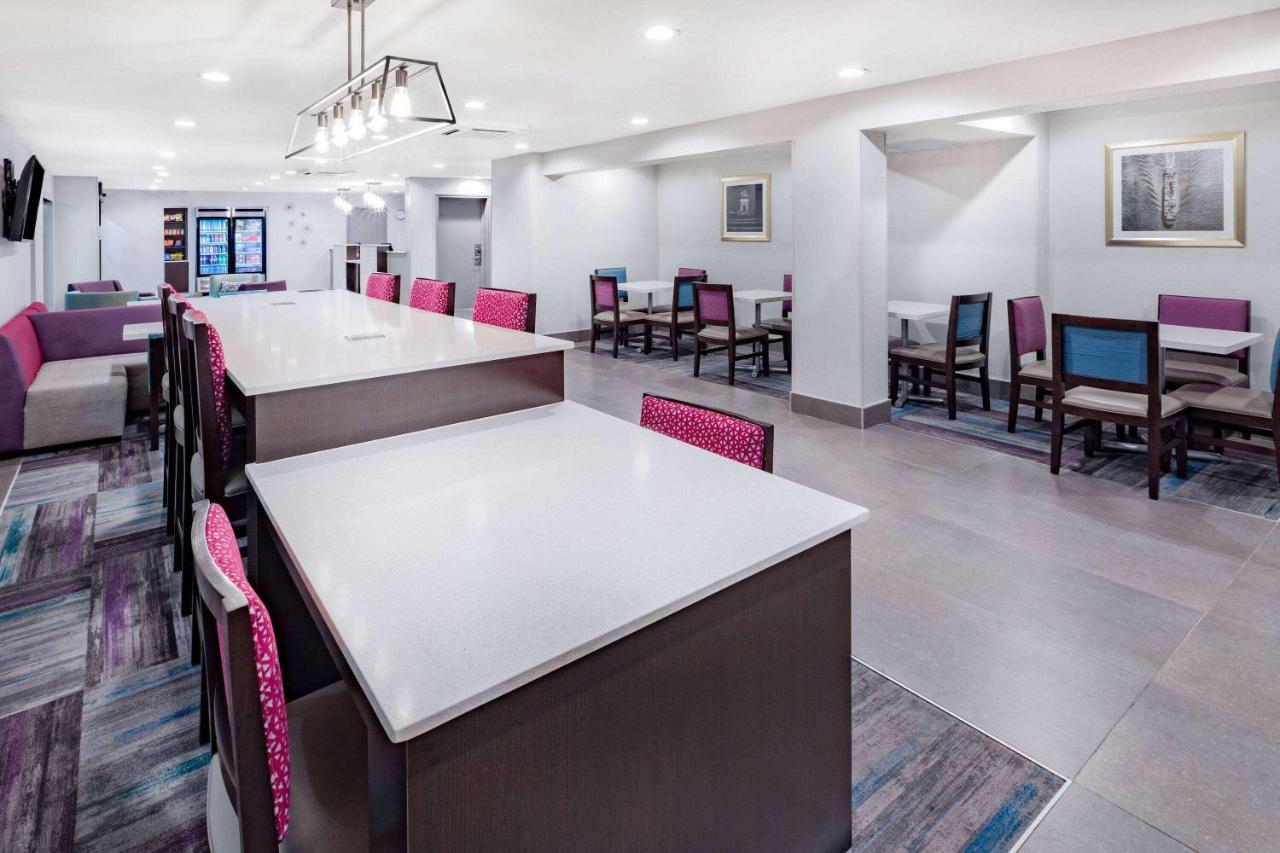 | La Quinta by Wyndham Houston Southwest