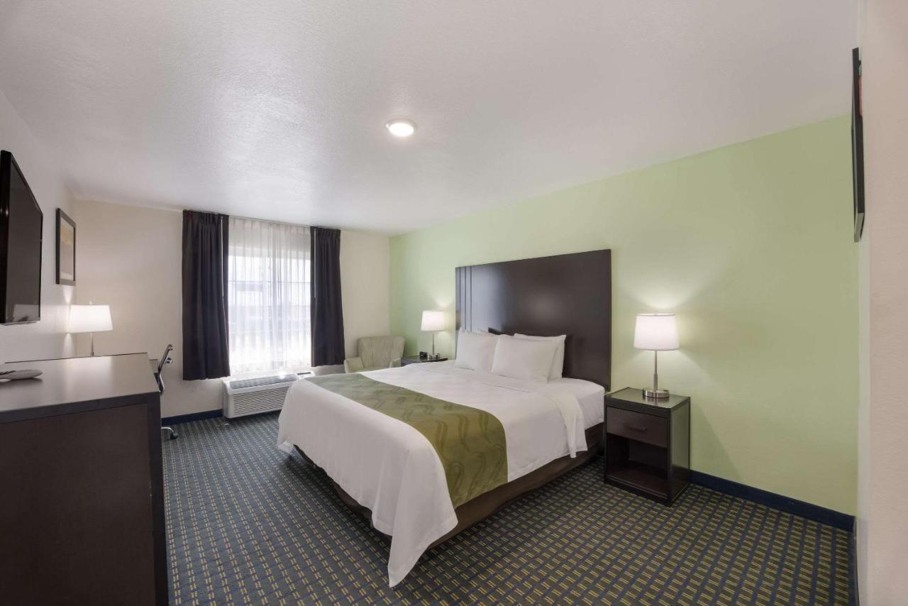 King Room - Accessible/Non-Smoking at Quality Inn & Suites Clayton, NM