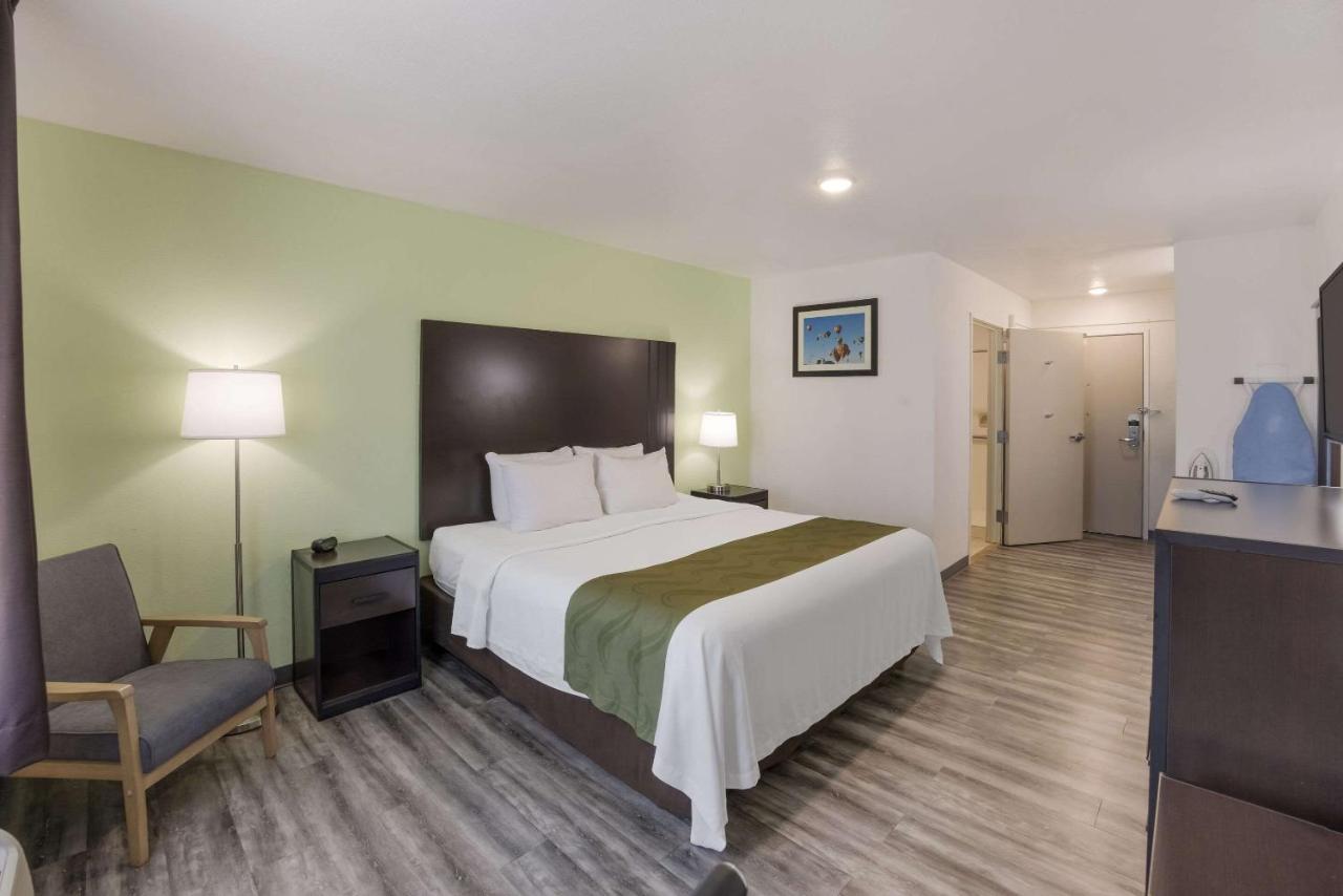 King Room - Accessible/Non-Smoking at Quality Inn & Suites Clayton, NM