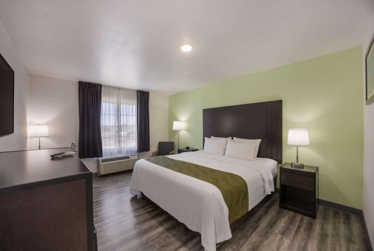King Room - Accessible/Non-Smoking at Quality Inn & Suites Clayton, NM