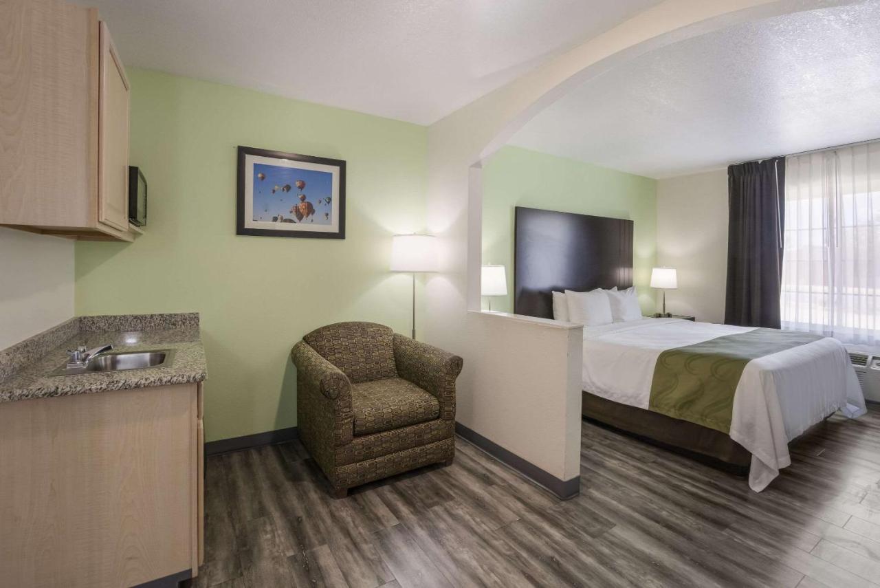 King Suite - Accessible/Non-Smoking at Quality Inn & Suites Clayton, NM