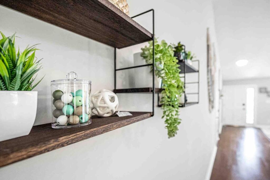 | Cozy Boho Kildaire Farms Home- near Downtown