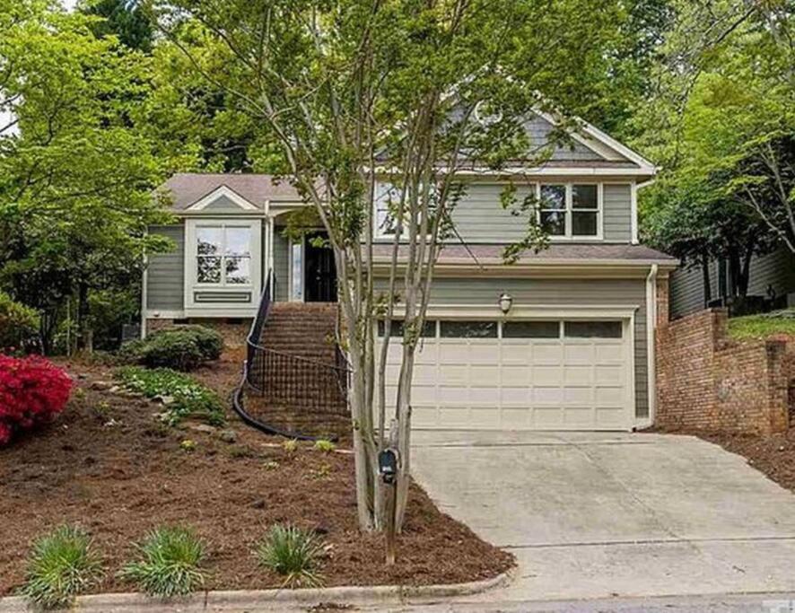 | Cozy Boho Kildaire Farms Home- near Downtown