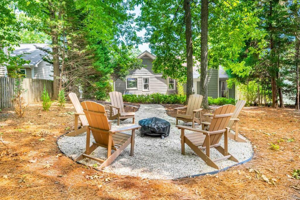 | Cozy Boho Kildaire Farms Home- near Downtown