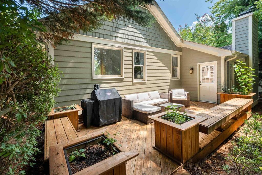 | Cozy Boho Kildaire Farms Home- near Downtown