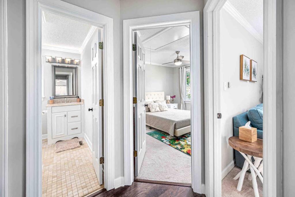 | Cozy Boho Kildaire Farms Home- near Downtown