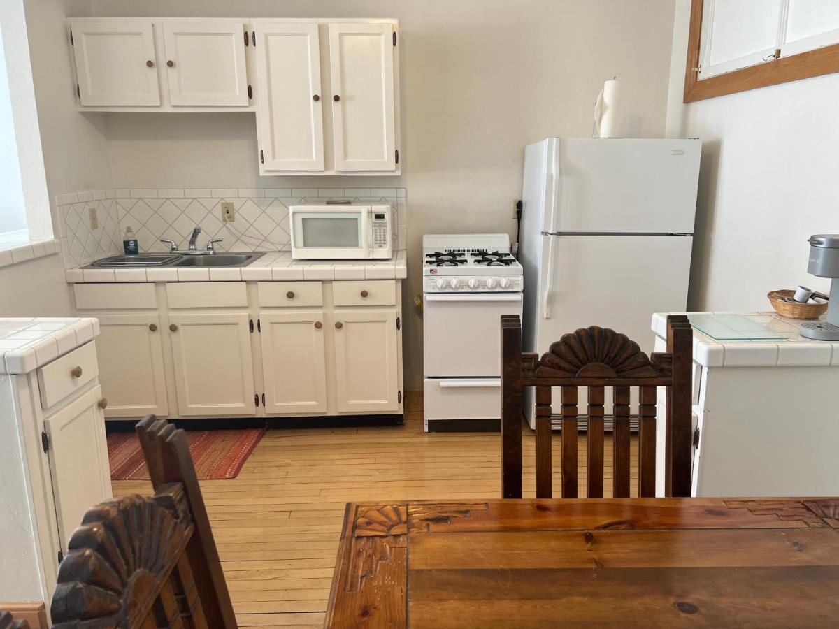 | Canyon Rose Suites