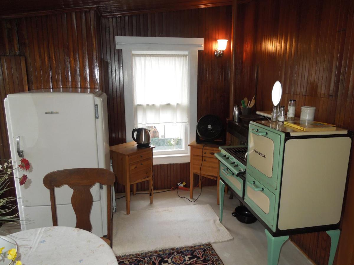  | Victorian Bed & Breakfast of Staten Island