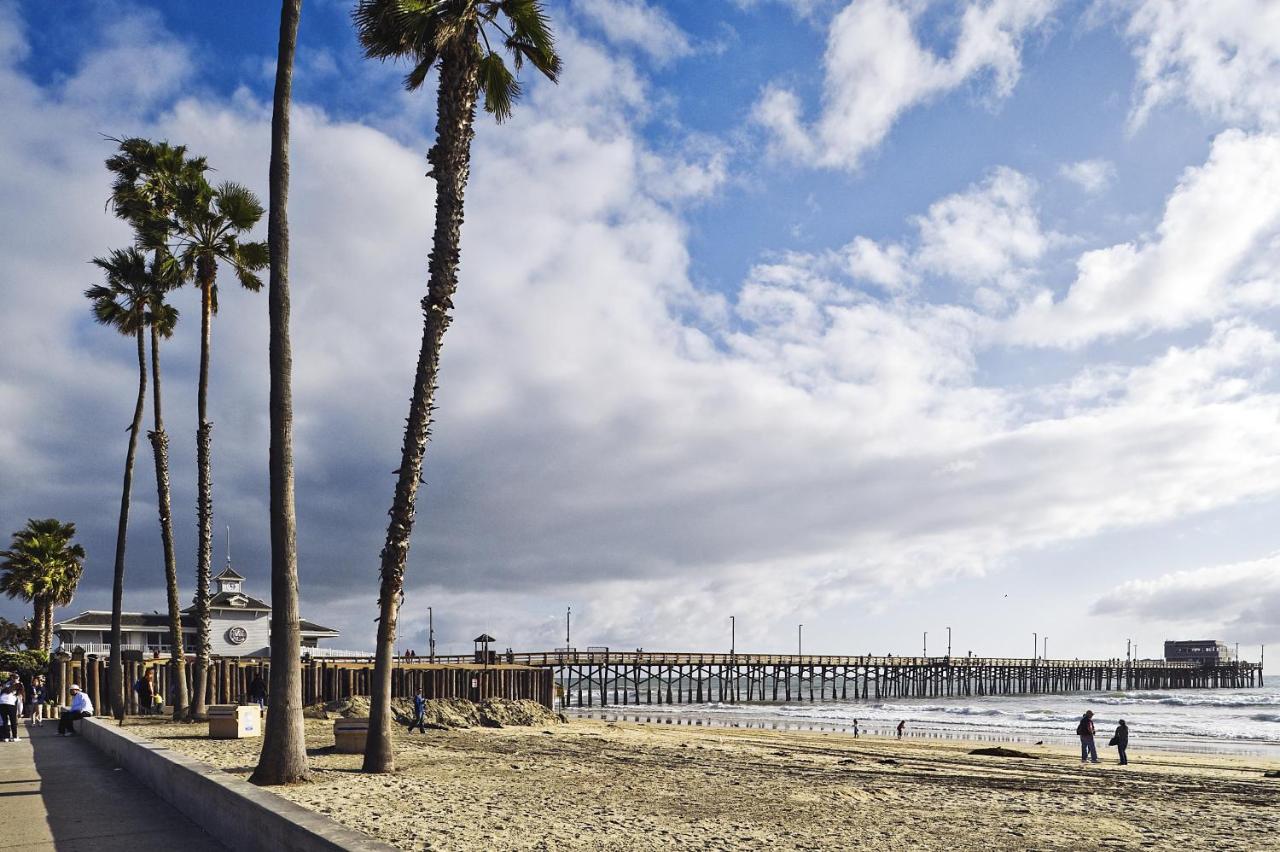 | Newport Beach Hotel