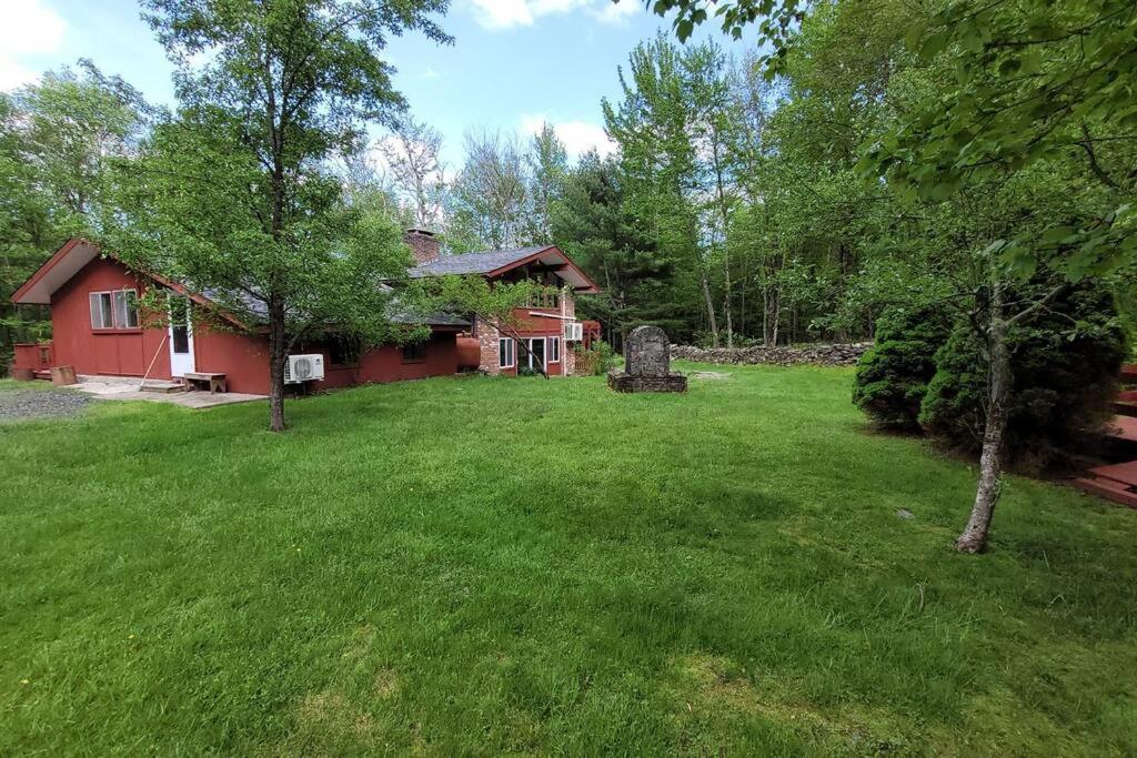 | Sunset Estate in the Catskills