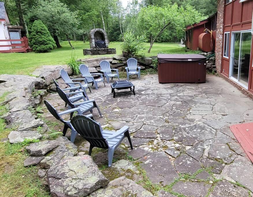 | Sunset Estate in the Catskills