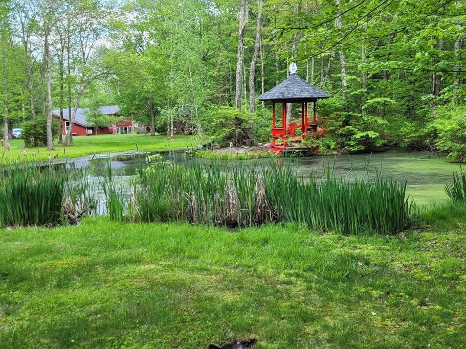 | Sunset Estate in the Catskills