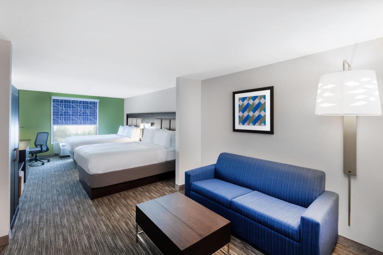Queen Suite with Two Queen Beds at Holiday Inn Express & Suites Baton Rouge East by IHG